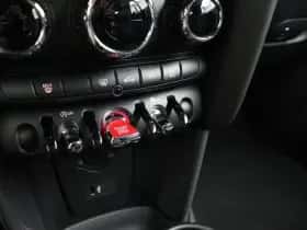 MINI Cabrio (2021) thumbnail 17
