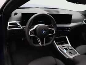 BMW i4 (2025) thumbnail 11