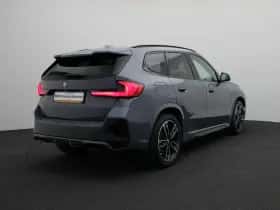 BMW X1 (2023) thumbnail 2