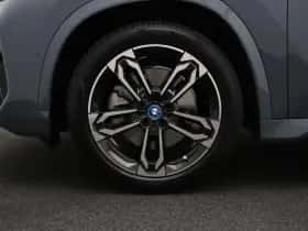 BMW X1 (2023) thumbnail 8