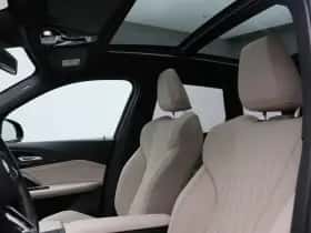 BMW iX1 (2023) thumbnail 11