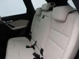 BMW iX1 (2023) thumbnail 23