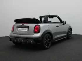 MINI Cabrio (2026) thumbnail 2