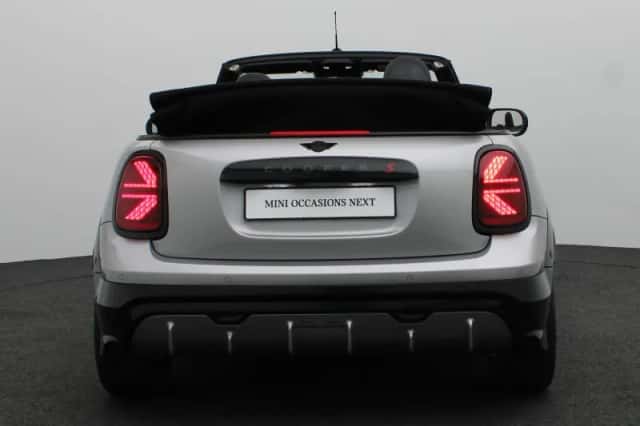 MINI Cabrio (2026) thumbnail 5