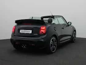 MINI Cabrio (2019) thumbnail 2