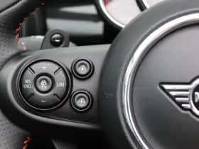 MINI Cabrio (2019) thumbnail 14