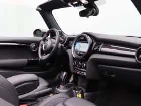 MINI Cabrio (2019) thumbnail 21