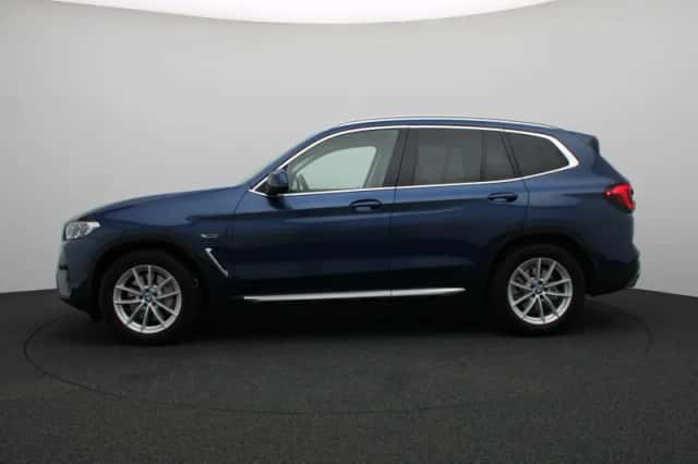 BMW X3 (2022) thumbnail 4