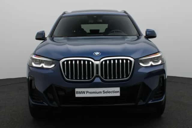 BMW X3 (2022) thumbnail 3