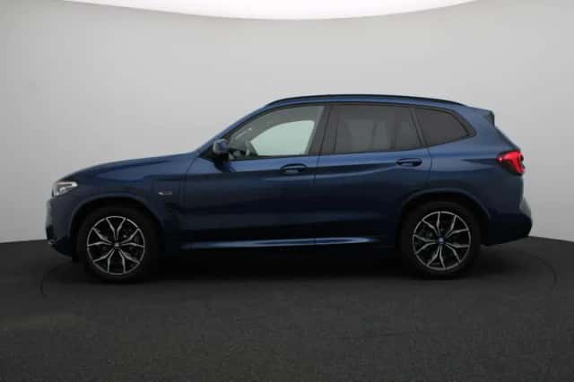 BMW X3 (2022) thumbnail 4