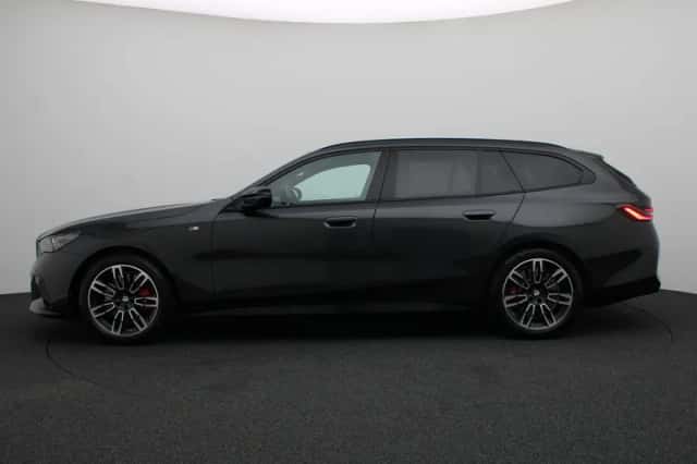BMW i5 (2025) thumbnail 4