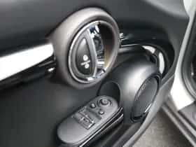 MINI Electric (2020) thumbnail 22