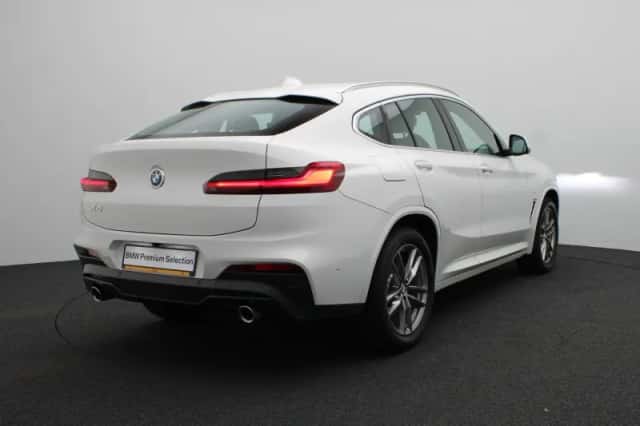 BMW X4 (2019) thumbnail 2