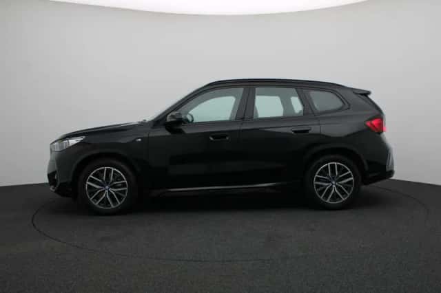BMW X1 (2023) thumbnail 4