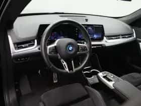 BMW X1 (2023) thumbnail 10