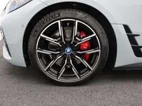 BMW i4 (2022) thumbnail 9