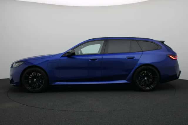 BMW M5 (2026) thumbnail 4