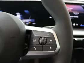 BMW iX2 (2025) thumbnail 10
