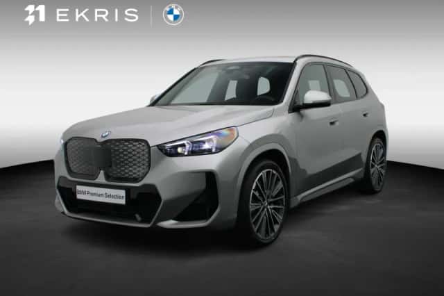 BMW iX1 (2026) thumbnail 1