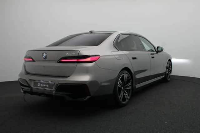 BMW 7-Serie (2026) thumbnail 2