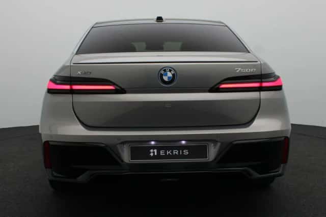 BMW 7-Serie (2026) thumbnail 5
