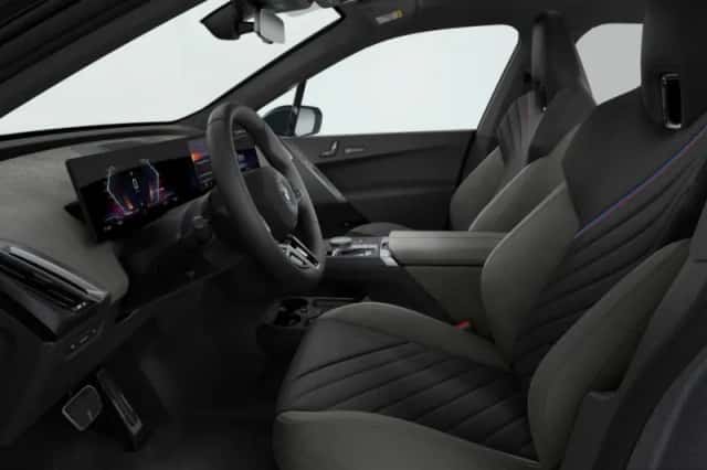 BMW iX (2026) thumbnail 4