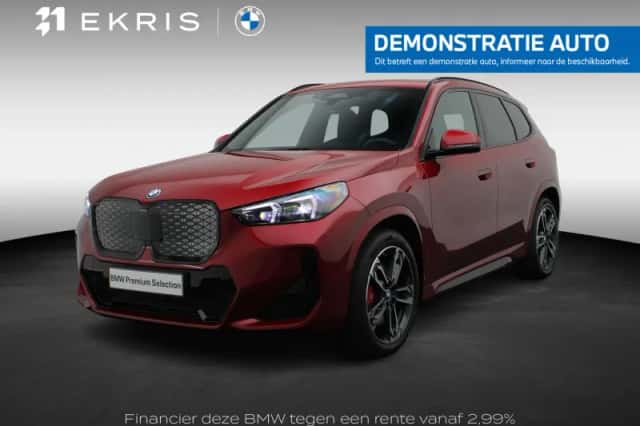 BMW iX1 (2026) thumbnail 1