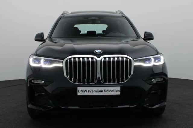 BMW X7 (2022) thumbnail 3