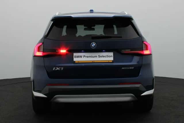 BMW iX1 (2023) thumbnail 5