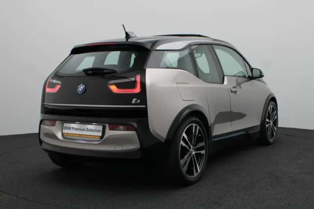 BMW i3 (2021) thumbnail 2