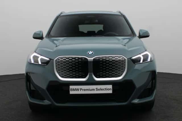 BMW iX1 (2026) thumbnail 3