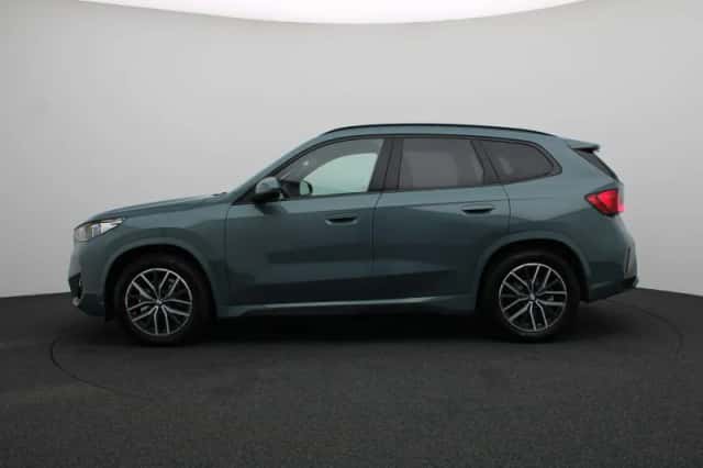 BMW iX1 (2026) thumbnail 4