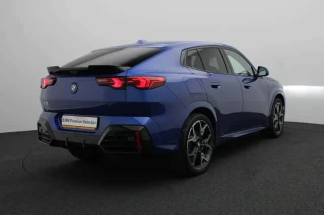 BMW iX2 (2026) thumbnail 2