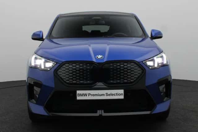 BMW iX2 (2026) thumbnail 3