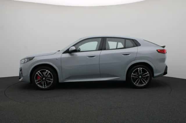 BMW X2 (2024) thumbnail 4
