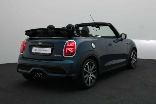 MINI Cabrio (2021) thumbnail 2