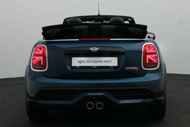 MINI Cabrio (2021) thumbnail 5