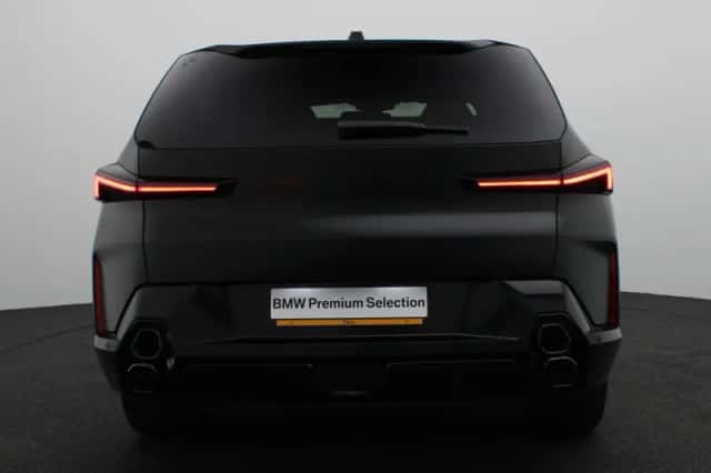 BMW XM (2025) thumbnail 5