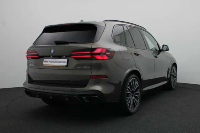 BMW X5 (2026) thumbnail 2