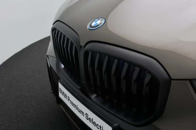 BMW X5 (2026) thumbnail 6