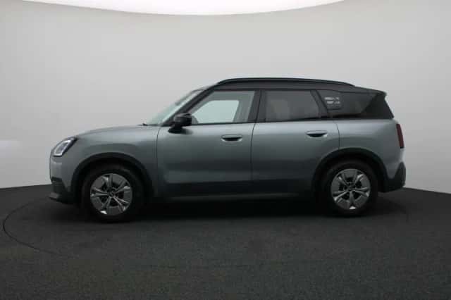 MINI Countryman (2025) thumbnail 4