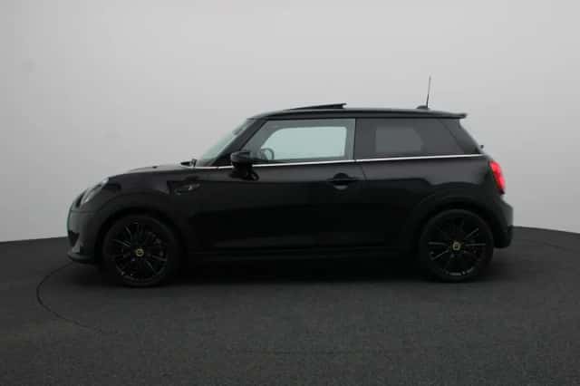 MINI Electric (2021) thumbnail 4