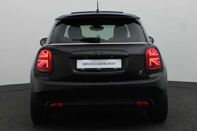 MINI Electric (2021) thumbnail 5