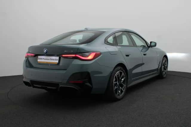 BMW i4 (2025) thumbnail 2