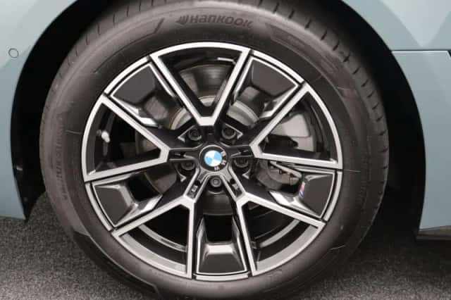 BMW i4 (2025) thumbnail 6