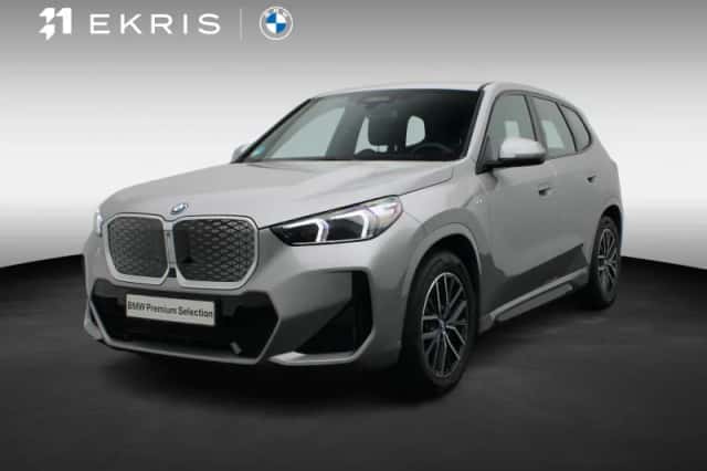 BMW iX1 (2025) thumbnail 1