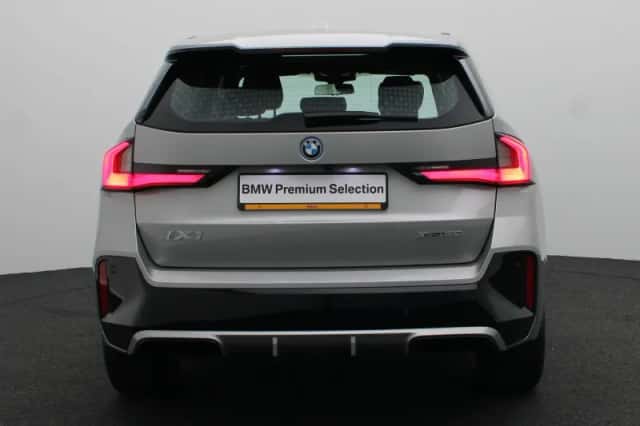 BMW iX1 (2025) thumbnail 5