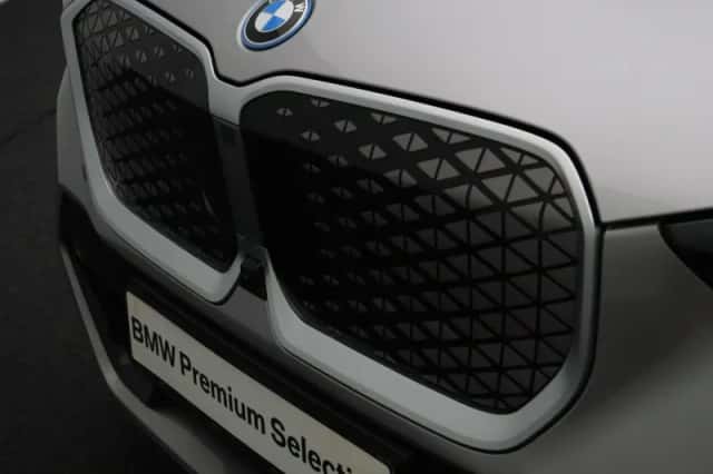 BMW iX1 (2025) thumbnail 6