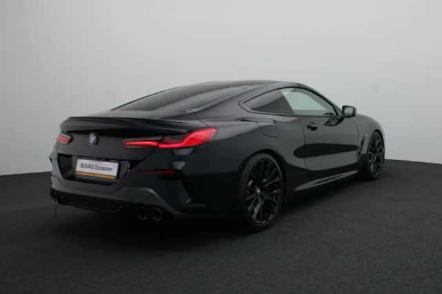 BMW 8-Serie (2019) thumbnail 2