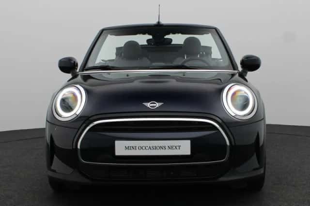 MINI Cabrio (2021) thumbnail 3